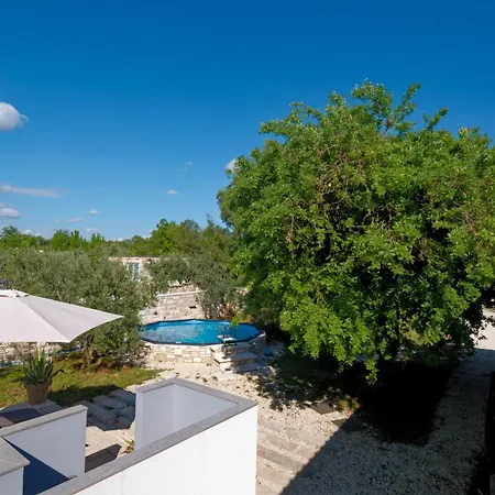 Mi Casa Holidays Ferienhaus Peroj