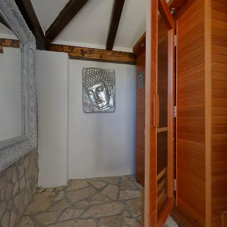 Dom wakacyjny Mi Casa Holidays Peroj