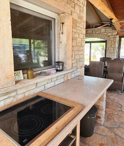 Vakantiehuis Mi Casa Holidays Peroj