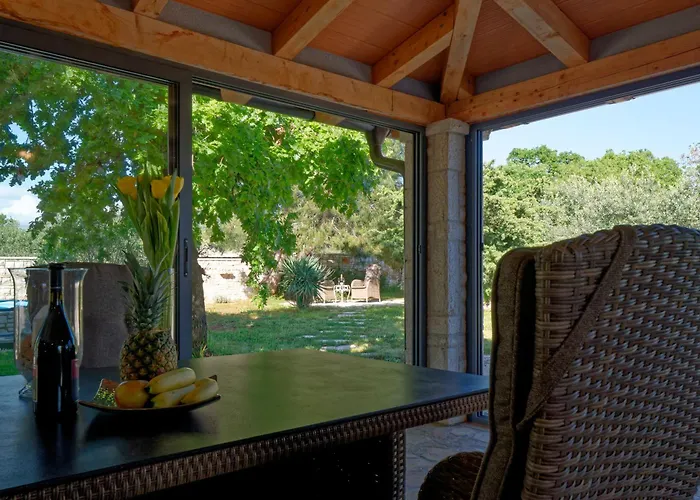 Mi Casa Holidays Vakantiehuis Peroj